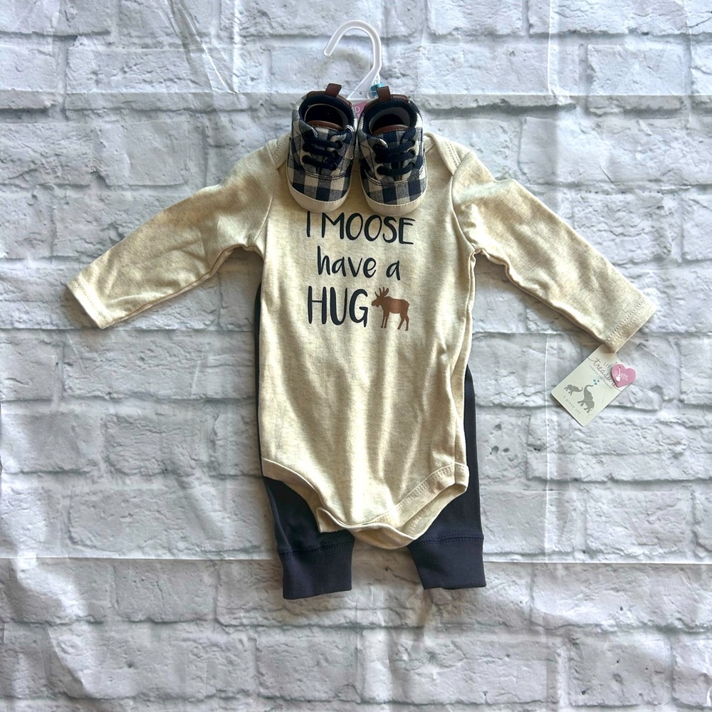 Little treasure baby outfit with shoes 3-6 months